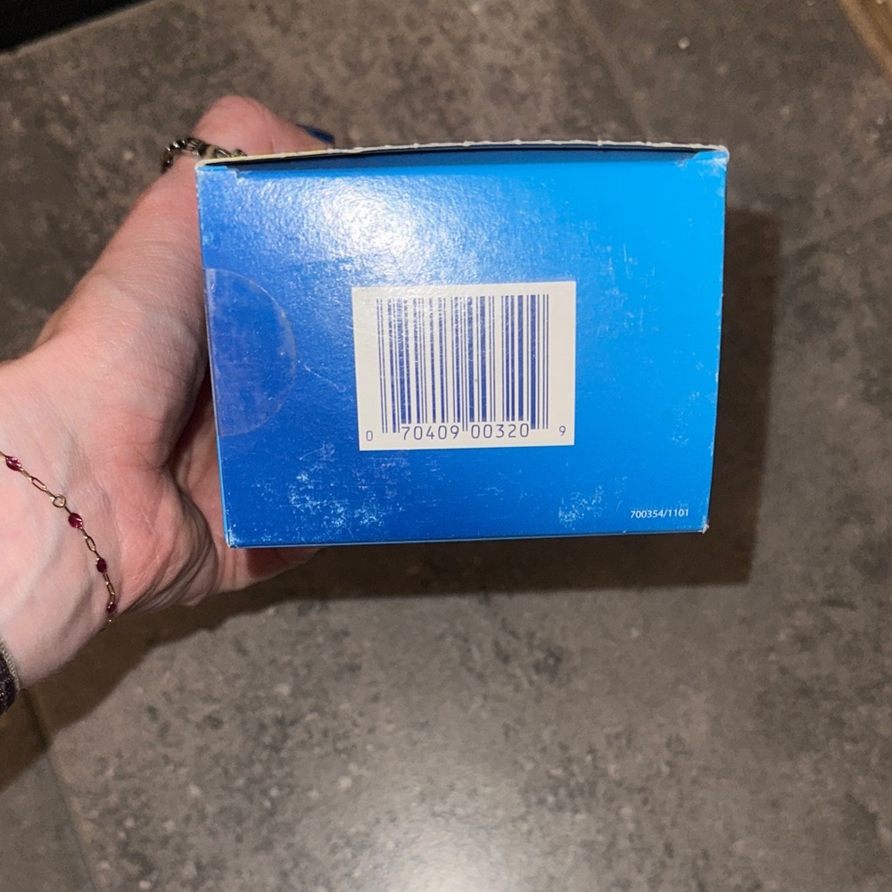 NWT Carbon Blue and Yellow Cleaning Solution - Picture 6 of 6